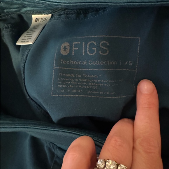 Figs scrub set xs in deep reef - Picture 4 of 4